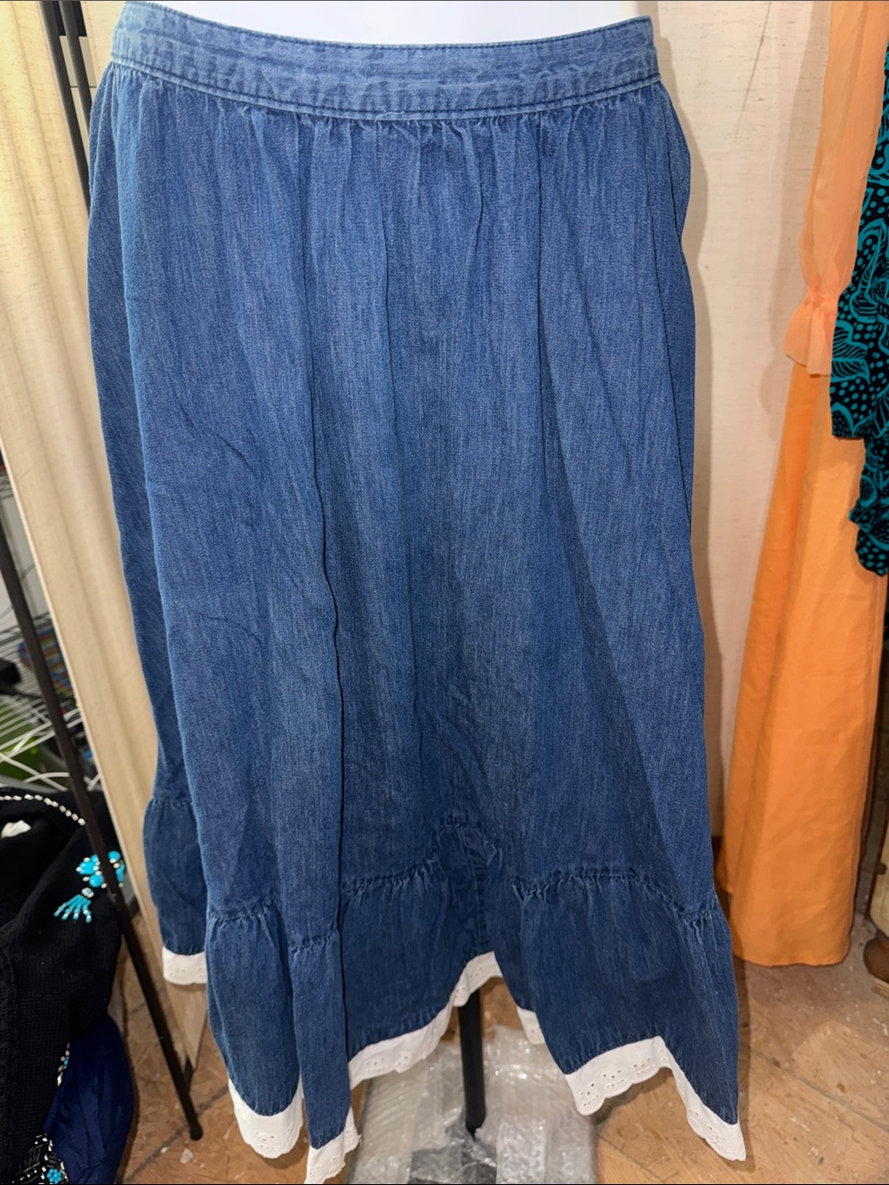 Vintage 80s Wrangler Sz 15 Blue Denim Skirt White Eyelet Lace Trim